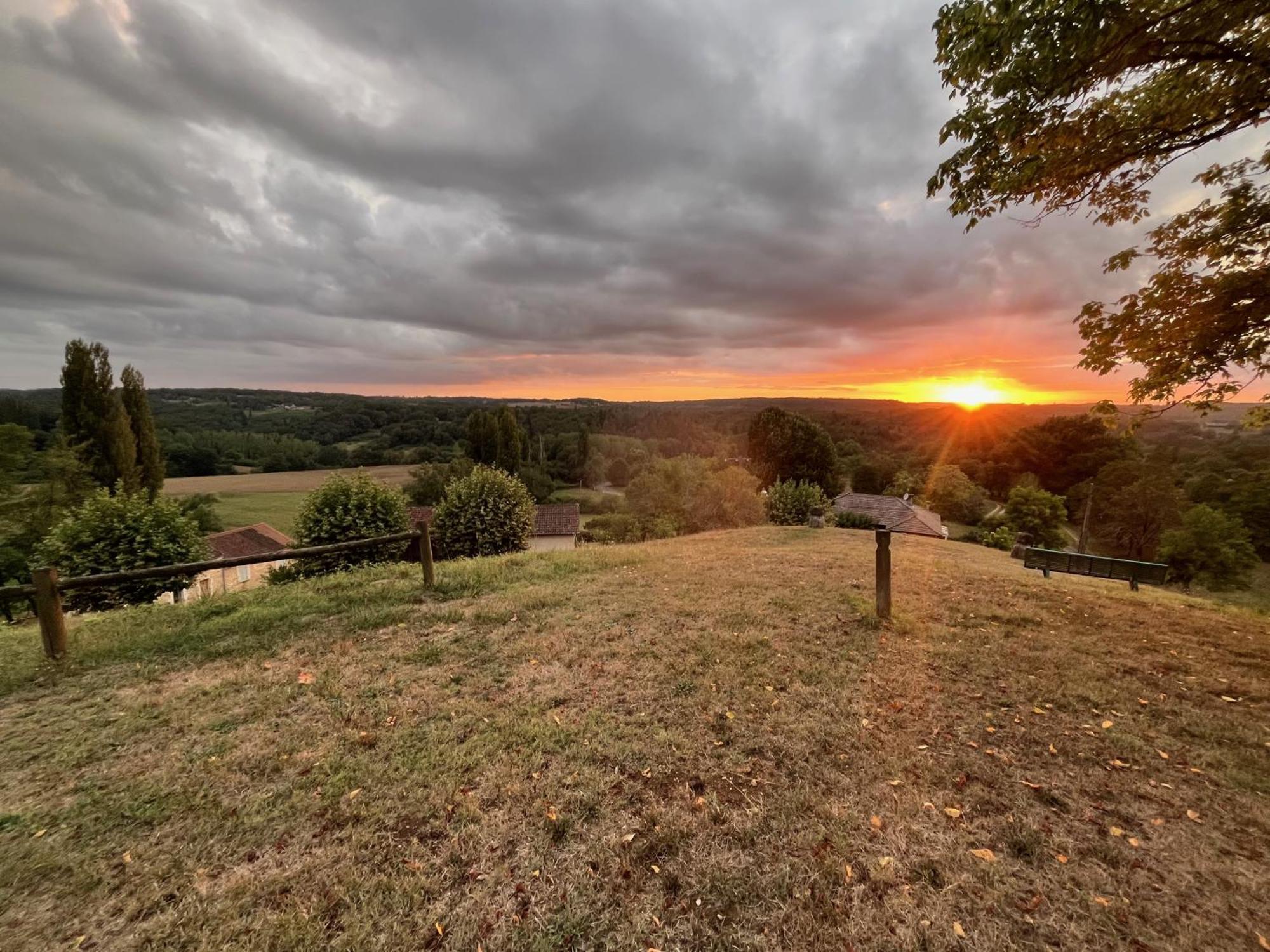 1 Rue Pasquet - 2 Double Rooms In The Main House Beaumont-en-Perigord Экстерьер фото